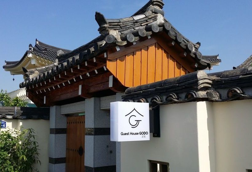 Guest House Godo  Hostel