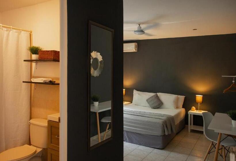 مبيت وإفطار Che Suites Playa Adults Only