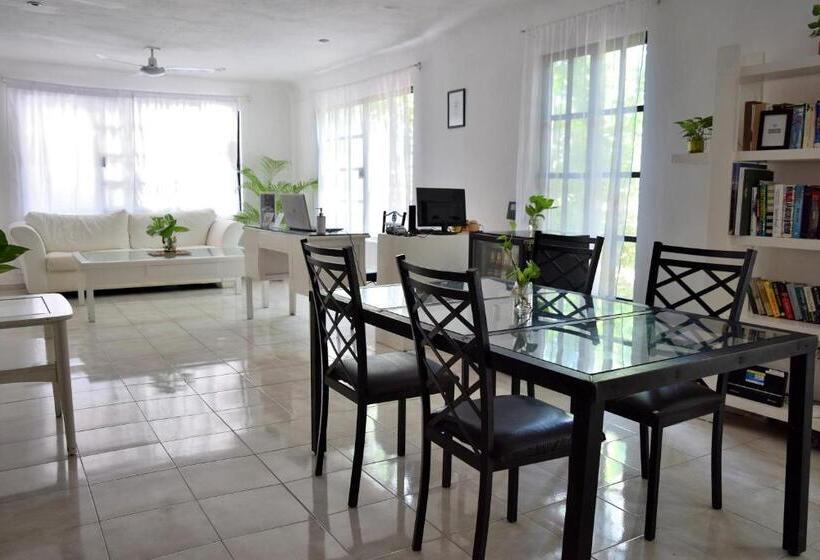 مبيت وإفطار Che Suites Playa Adults Only