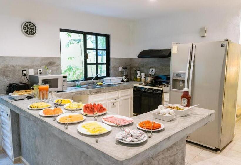 مبيت وإفطار Che Suites Playa Adults Only