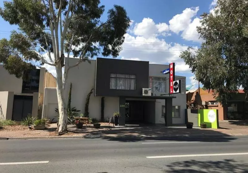 Hello Adelaide Motel And Apartments