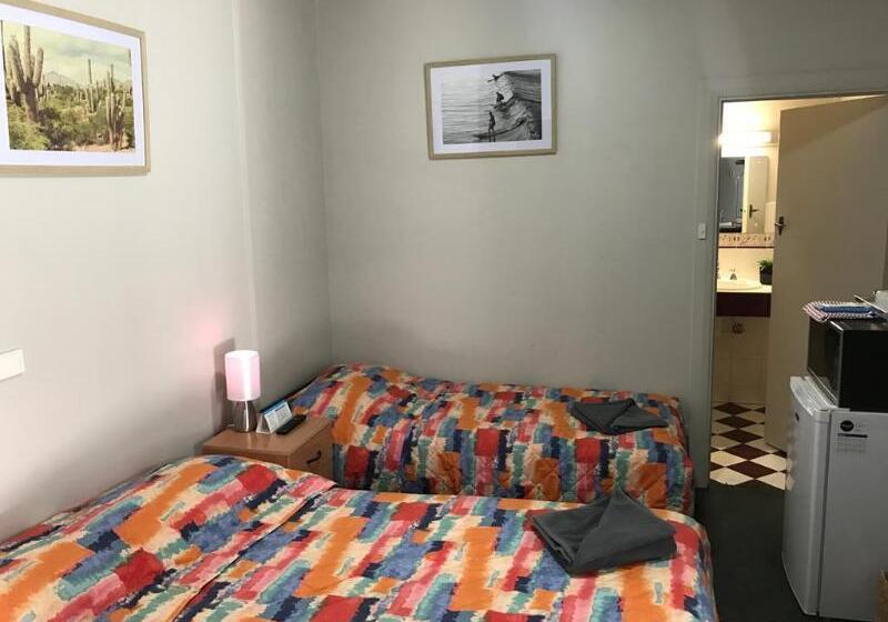 Hello Adelaide Motel And Apartments