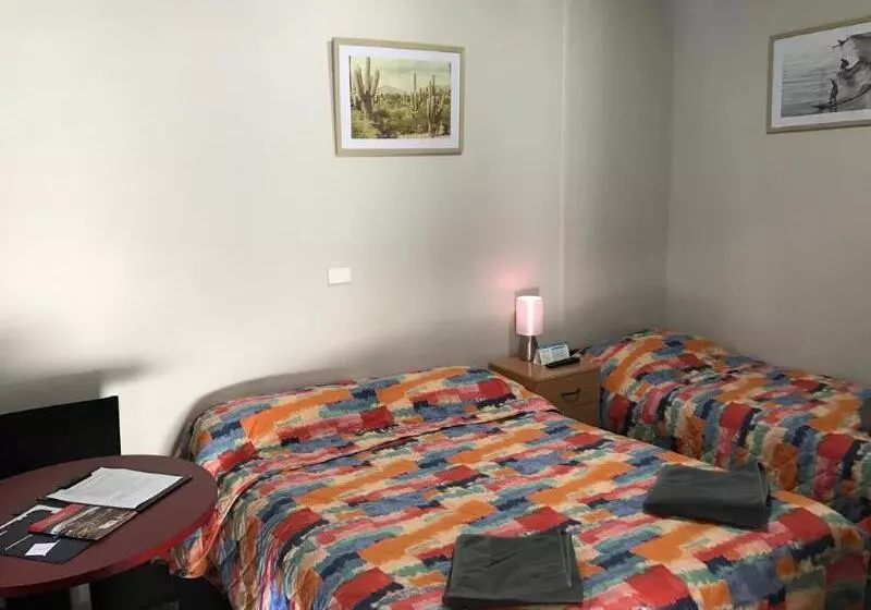Hello Adelaide Motel And Apartments