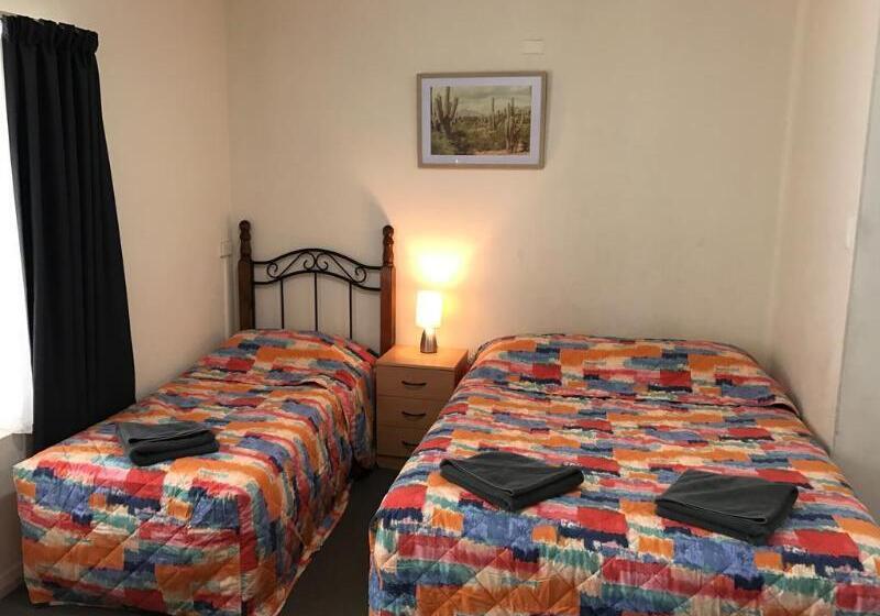 Hello Adelaide Motel And Apartments