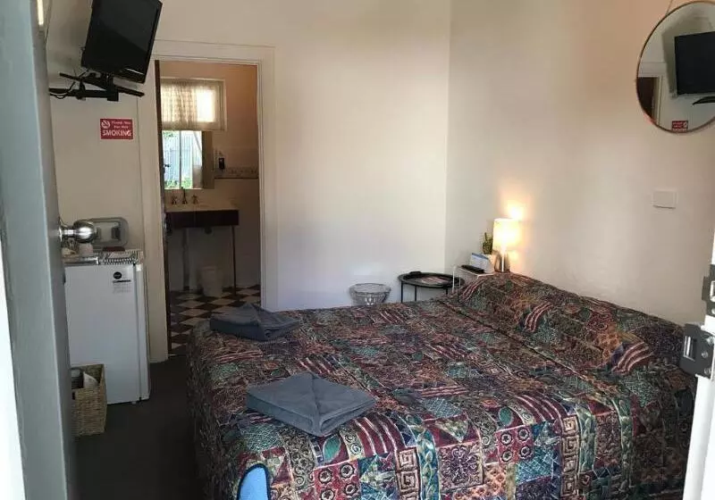 Hello Adelaide Motel And Apartments
