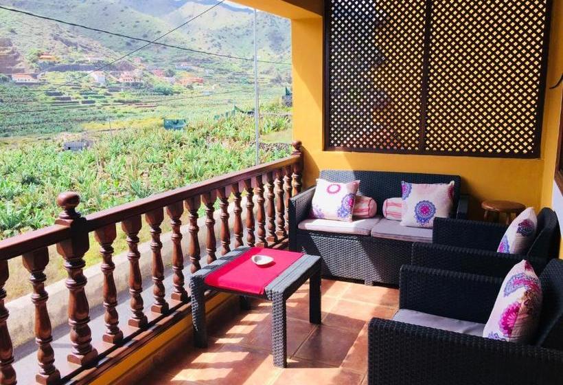 House With Sea And Mountain View In Hermigua