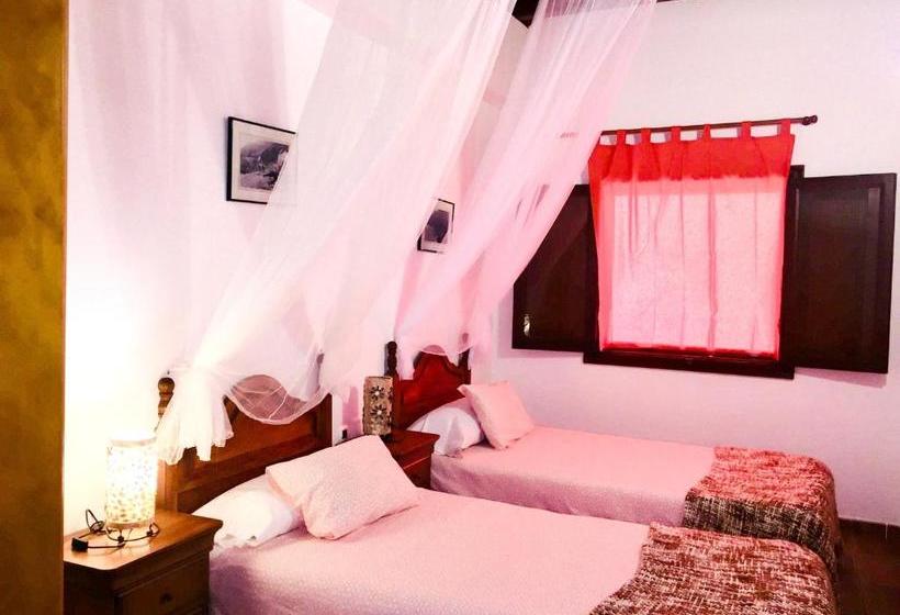 House With Sea And Mountain View In Hermigua