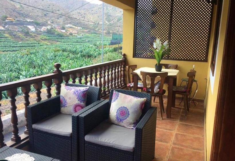 House With Sea And Mountain View In Hermigua