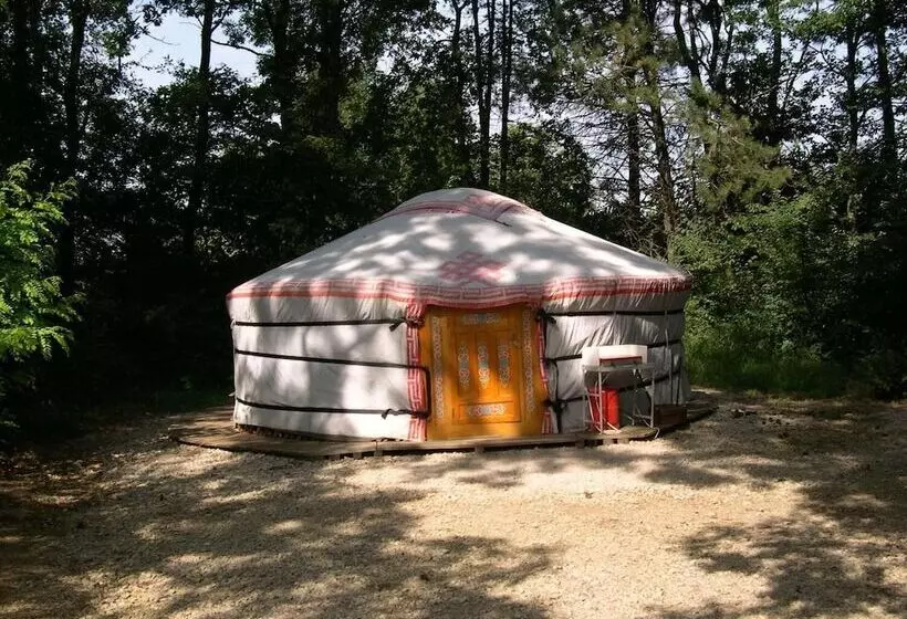 ホテル Camping De La Croix D'arles