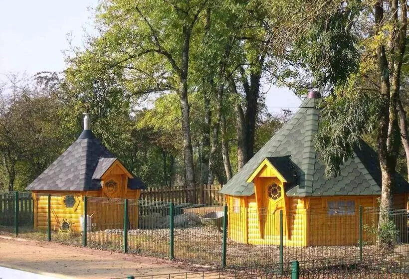 ホテル Camping De La Croix D'arles