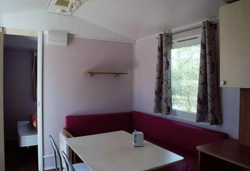 ホテル Camping De La Croix D'arles