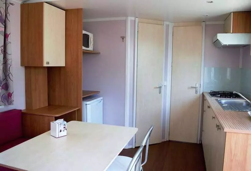 ホテル Camping De La Croix D'arles