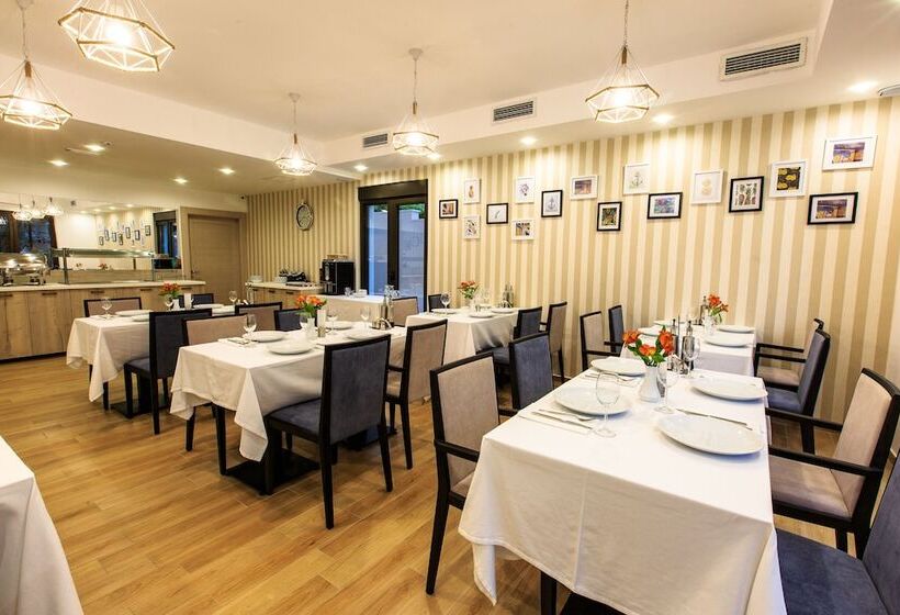 هتل Harmony by Aycon