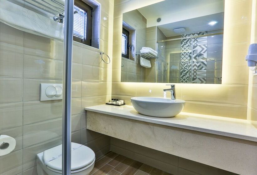 هتل Harmony by Aycon