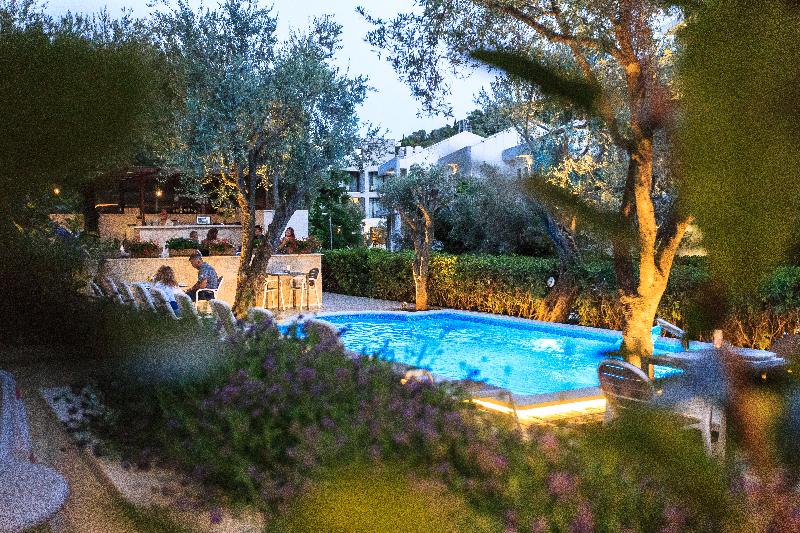 هتل Harmony by Aycon