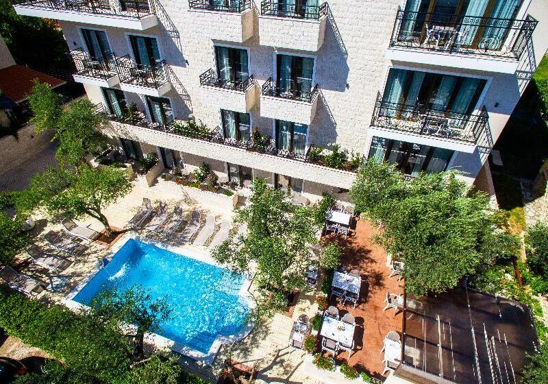 هتل Harmony by Aycon