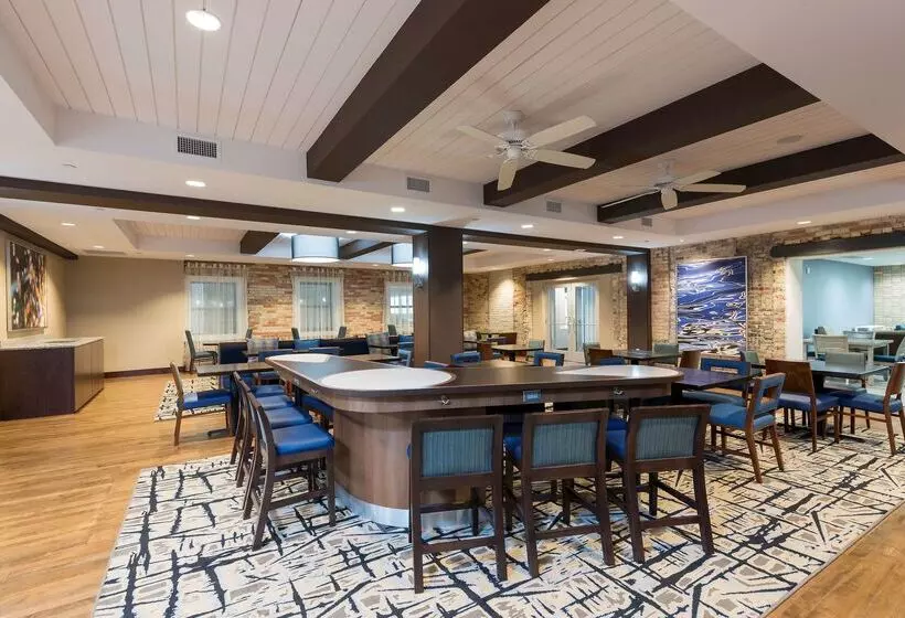 ホテル Homewood Suites By Hilton Grand Rapids Downtown