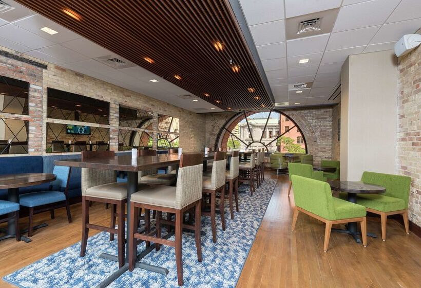 فندق Homewood Suites By Hilton Grand Rapids Downtown