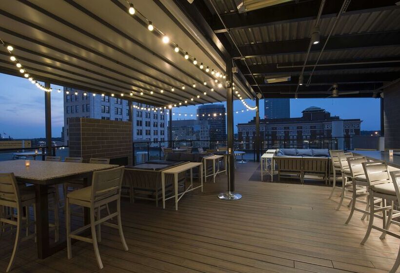 فندق Homewood Suites By Hilton Grand Rapids Downtown