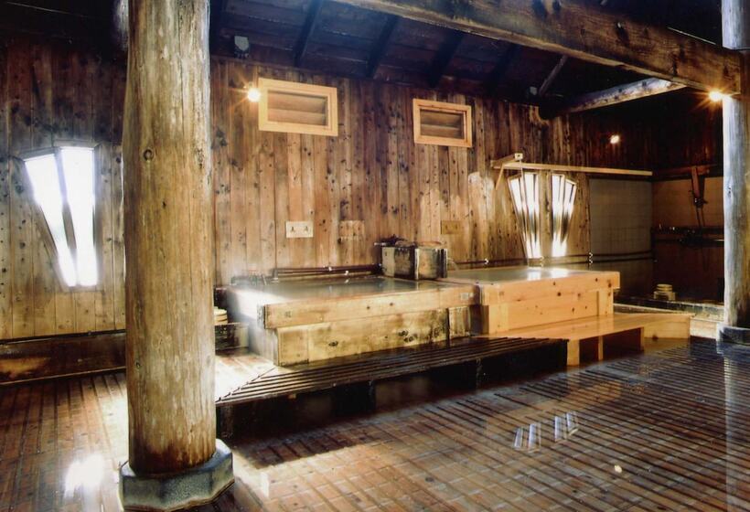 בית מלון כפרי Manza Onsen Nisshinkan