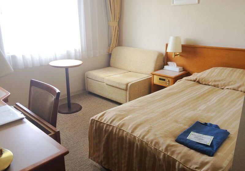 בית מלון כפרי Okhotsk Palace