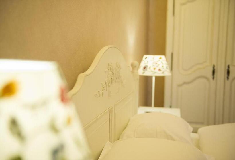 Отель Regal 1880