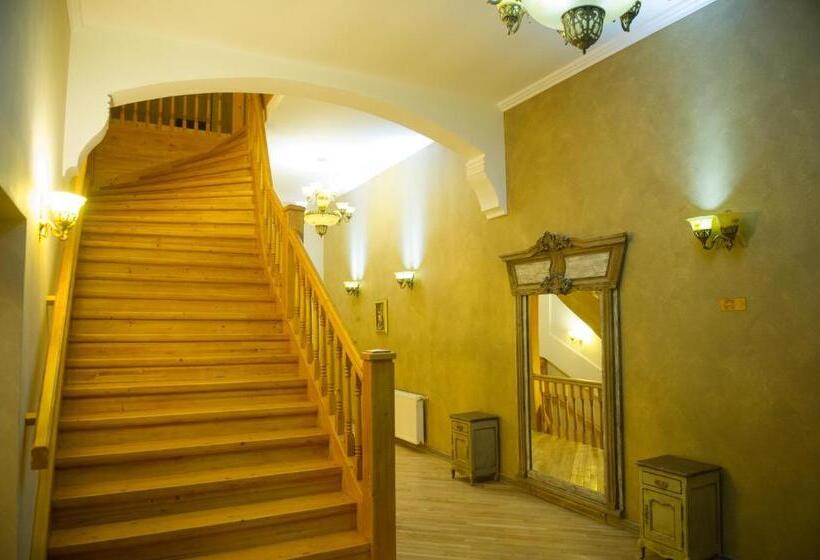 Отель Regal 1880