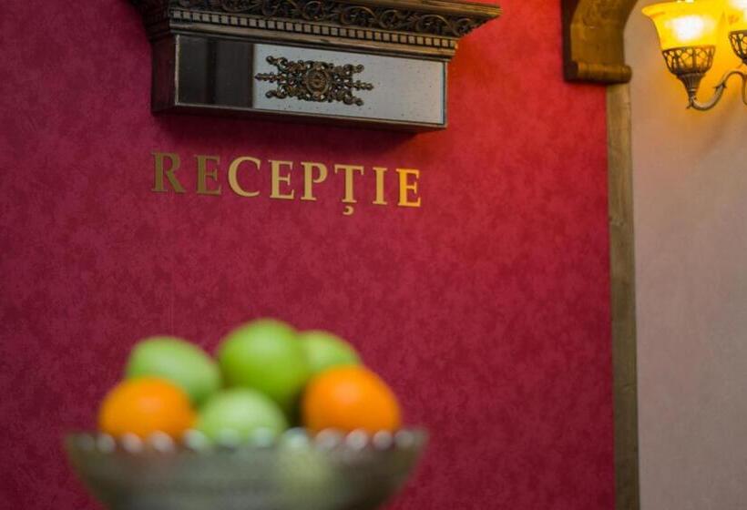 Отель Regal 1880