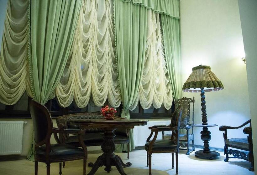 Отель Regal 1880