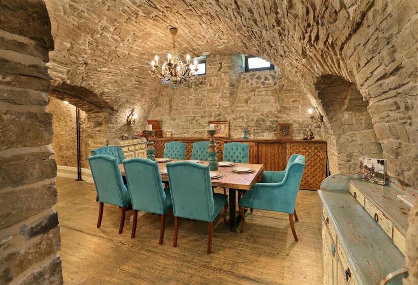 Отель Regal 1880