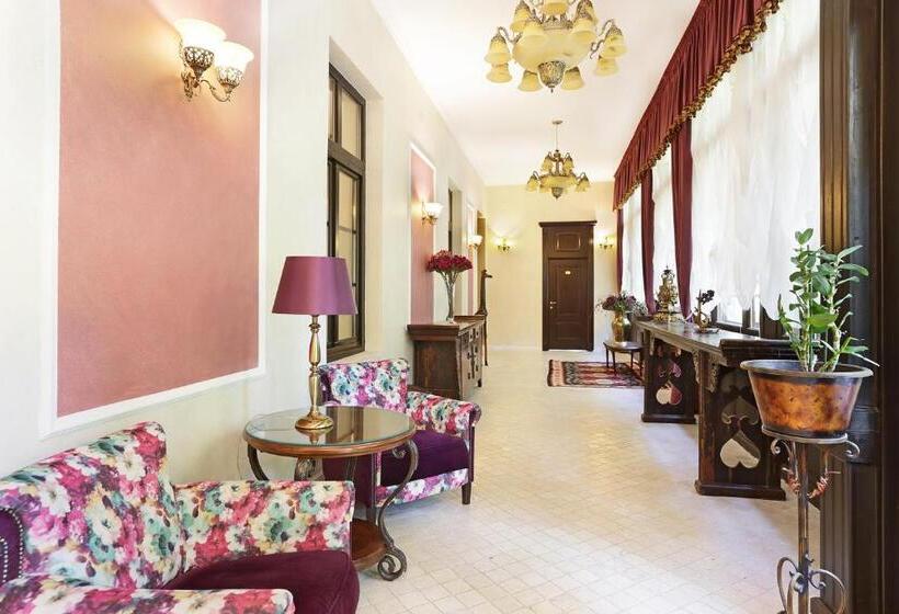 Отель Regal 1880