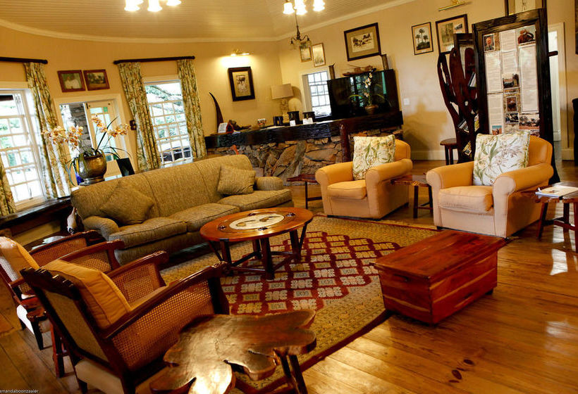 Отель Reilly's Rock Hilltop Lodge