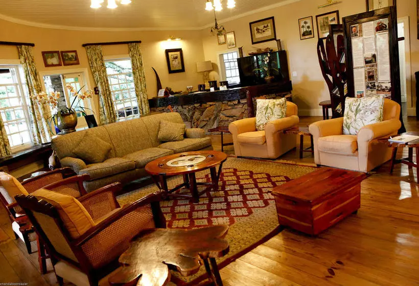 هتل Reilly's Rock Hilltop Lodge