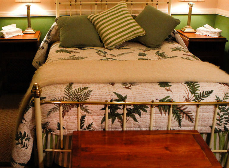 Отель Reilly's Rock Hilltop Lodge