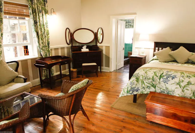هتل Reilly's Rock Hilltop Lodge