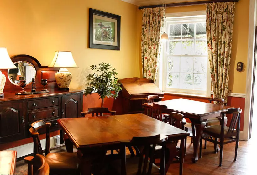 هتل Reilly's Rock Hilltop Lodge