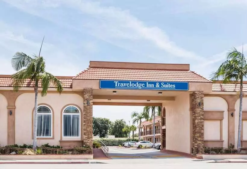 ホテル Travelodge Inn & Suites By Wyndham Bell Los Angeles Area