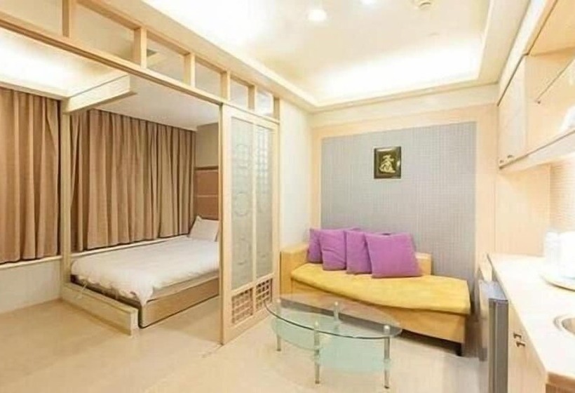 Pensão 85 Happy Holiday