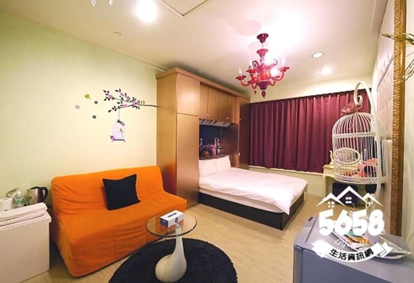 Pensão 85 Happy Holiday