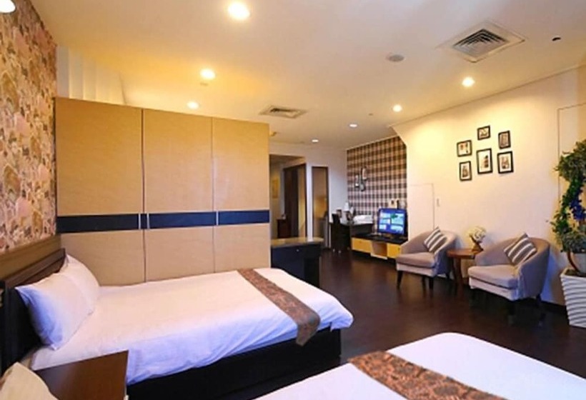 Pensão 85 Happy Holiday