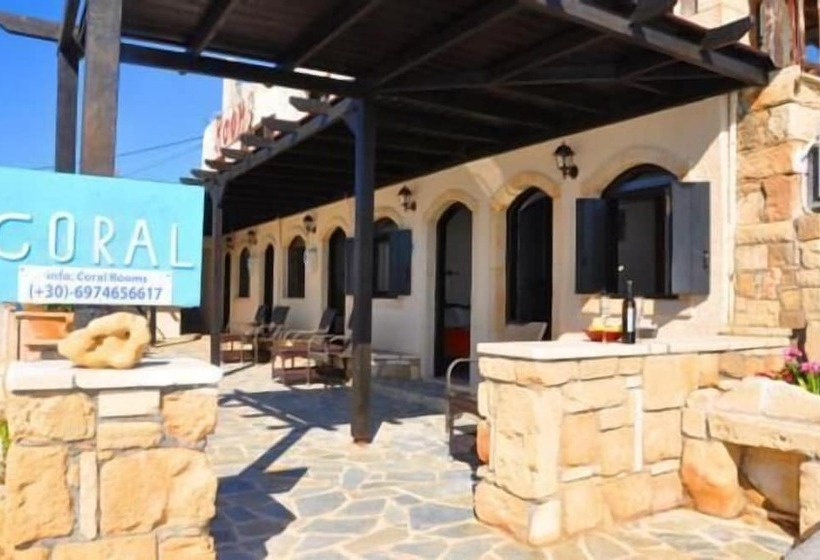 פנסיון Coral Rooms