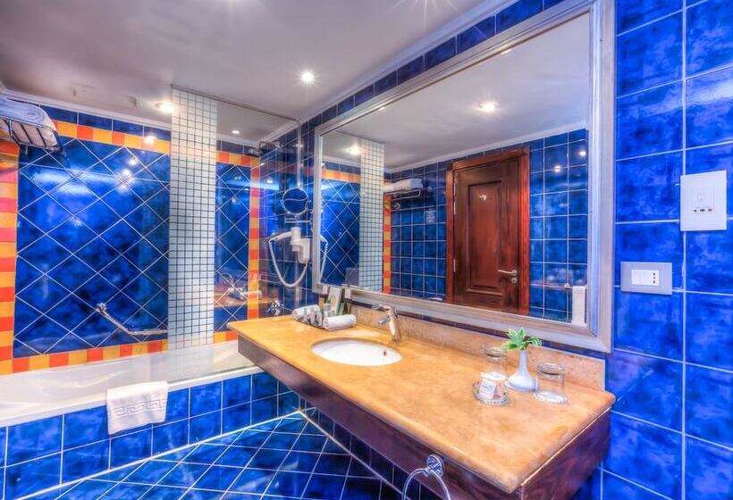 Porto Matrouh Beach Resort