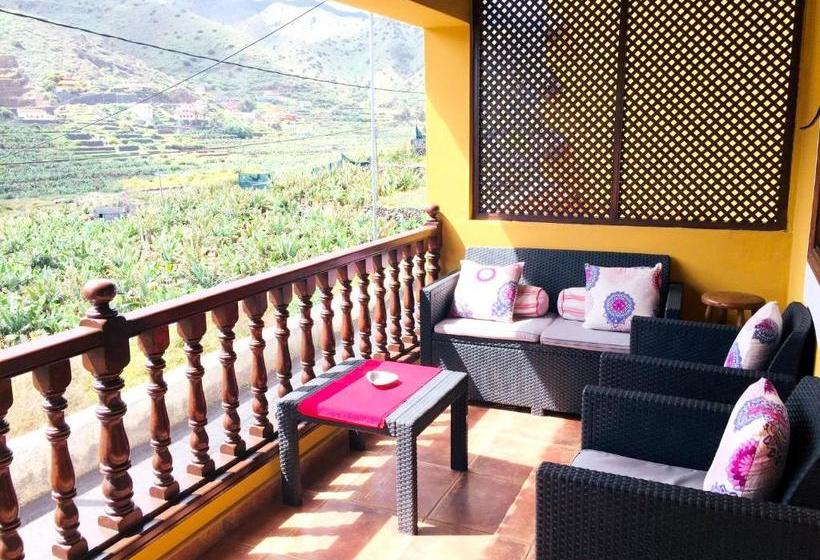 House With Sea And Mountain View In Hermigua
