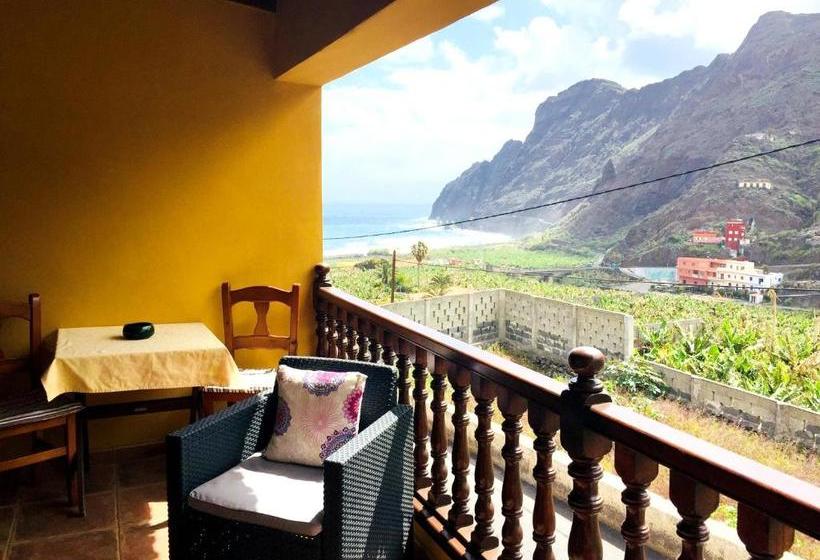 House With Sea And Mountain View In Hermigua