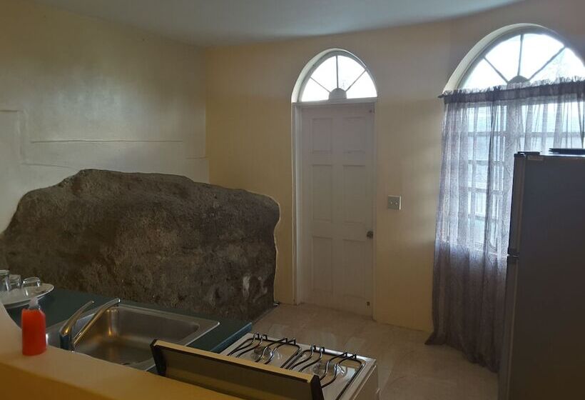 The Apartments At Jolly Castle