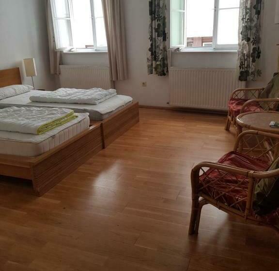 Hostel In Der Altstadt Nepomukb&b
