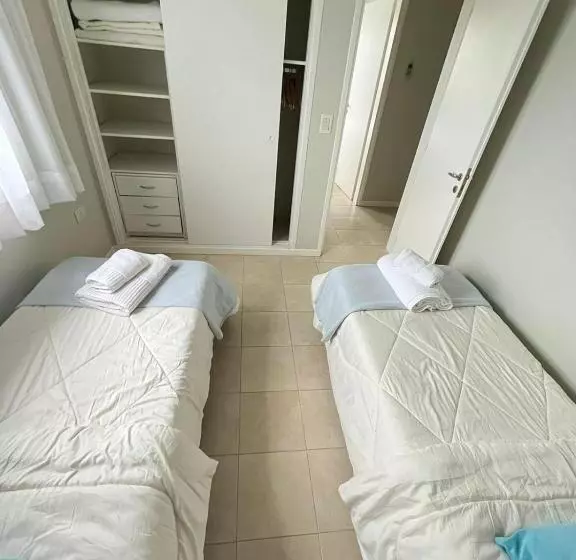 Las Acacias Lasacaciasvaleriacomar