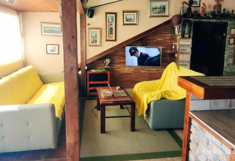 پانسیون Apartmani Fortunela