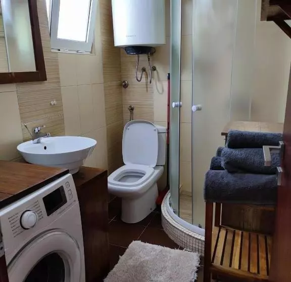 پانسیون Apartmani Fortunela