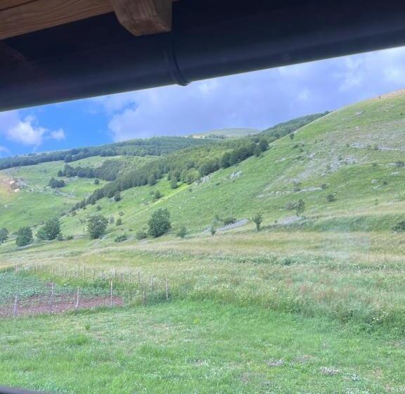 تختخواب و صبحانه Kapija Lukomira